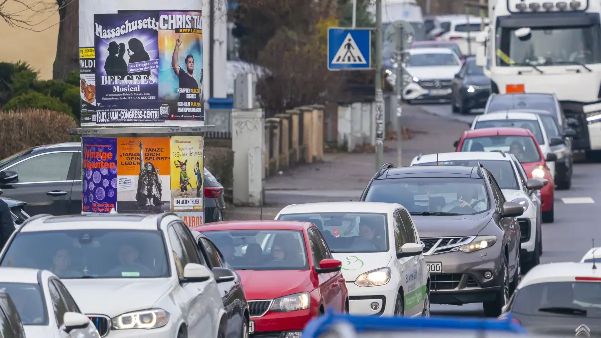 B10 Ulm Sperrung Stau auf den Umgehungsstraßen Umleitungen - Lehrer-Tal-Weg?