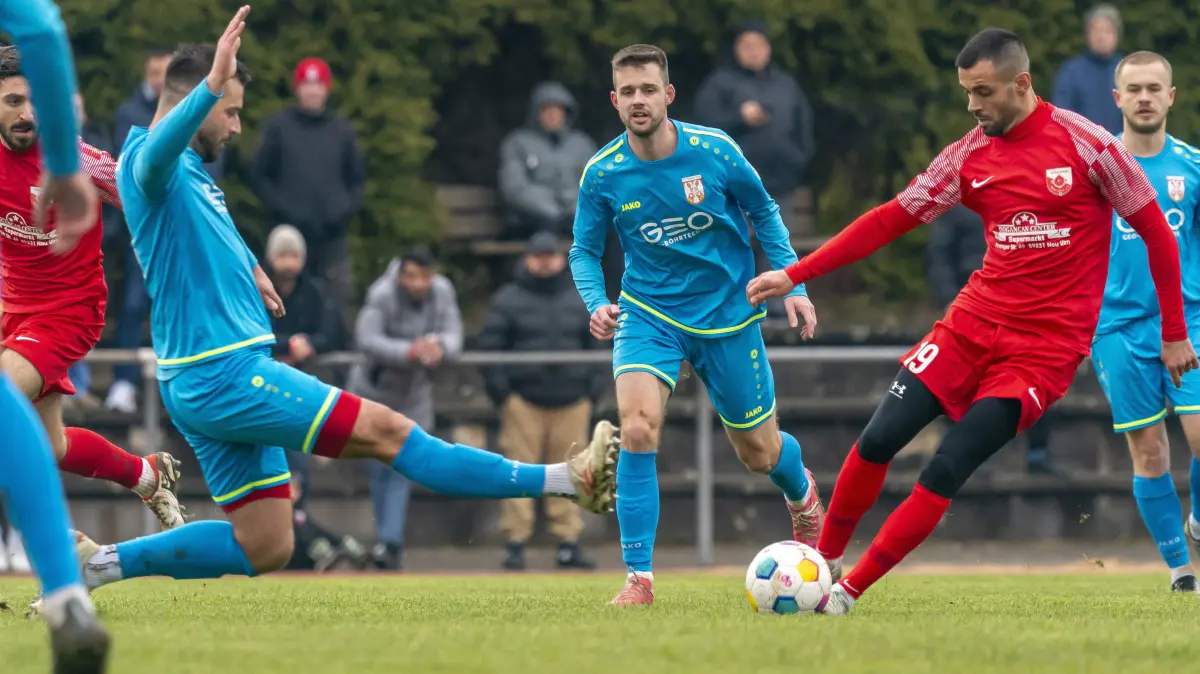 Srbija Ulm gegen Türkspor, Bezirkssportanlage in Wiblingen, Fußball Landesliga: