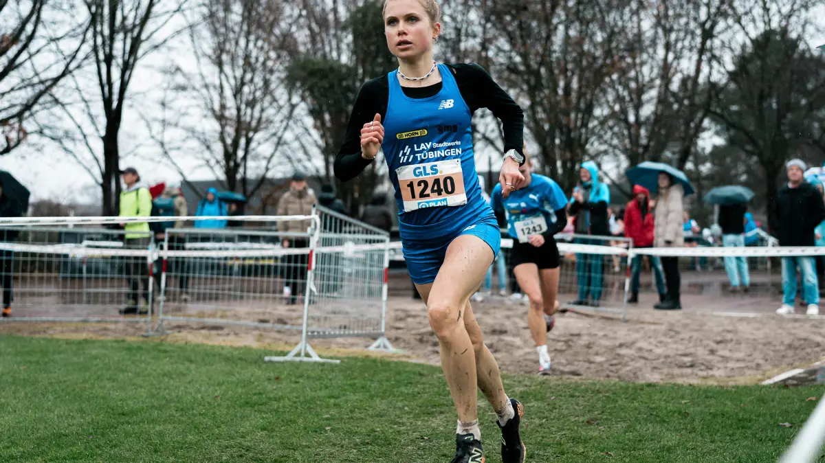 GER, Leichtathletik, Athletics, Deutsche Meisterschaft Crosslauf, 30.11.2025: Lisa Merkel (U23 Frauen Langstrecke, LAV Stadtwerke Tuebingen, 1240), GER, Leichtathletik, Athletics, Deutsche Meisterschaft Crosslauf, 30.11.2025,
Foto: Eibner-Pressefoto/Stefan Mayer