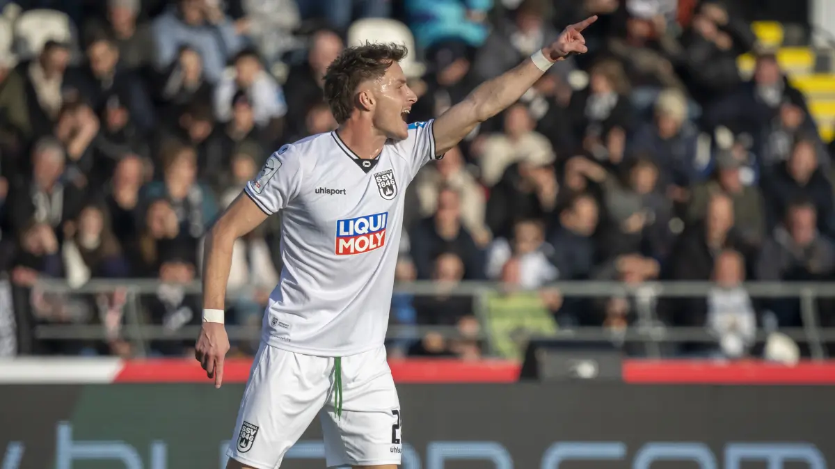 SSV Ulm gegen 1860 München 20 Mirnes Pepic