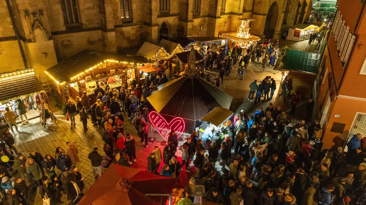 Reutlingen leuchtet Einkaufsnacht Shopping Innenstadt Weihnachtsmarkt