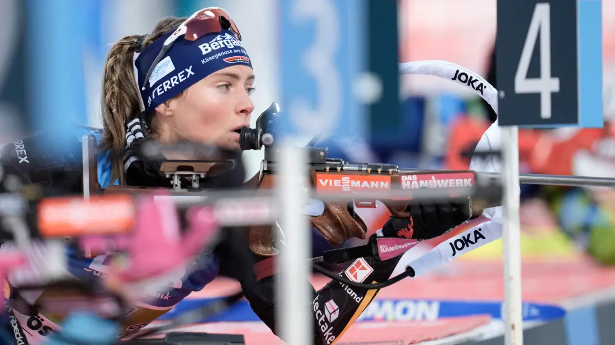 Germany's Marlene Fichtner warms up at the shooting range prior to the single mixed relay event of the IBU Biathlon World Cup in Oestersund, Sweden on November 30, 2025. (Photo by Bjorn LARSSON ROSVALL / TT NEWS AGENCY / AFP) / Sweden OUT