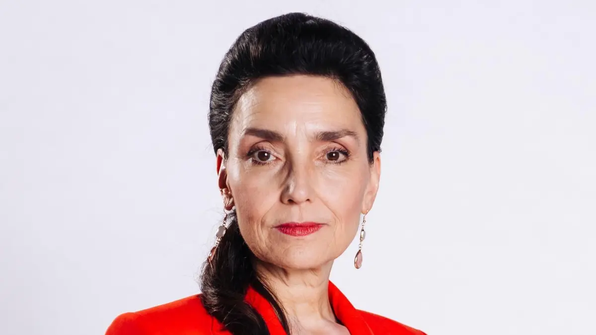 Simone Steinkamp (Tatjana Clasing) ahnt nicht, dass ihre Tochter zu Hause mit Liebeskummer zu kämpfen hat.