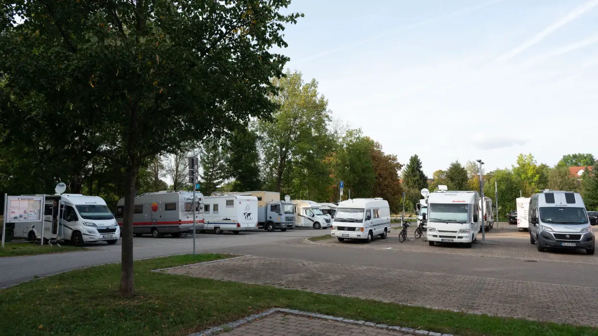 Wohnmobile Gaildorf: Viele Wohnmobile am Gaildorfer Hallengelände
