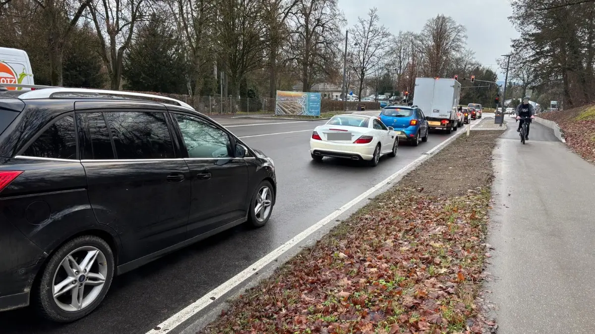 Stau auf der Stuttgarter Straße.