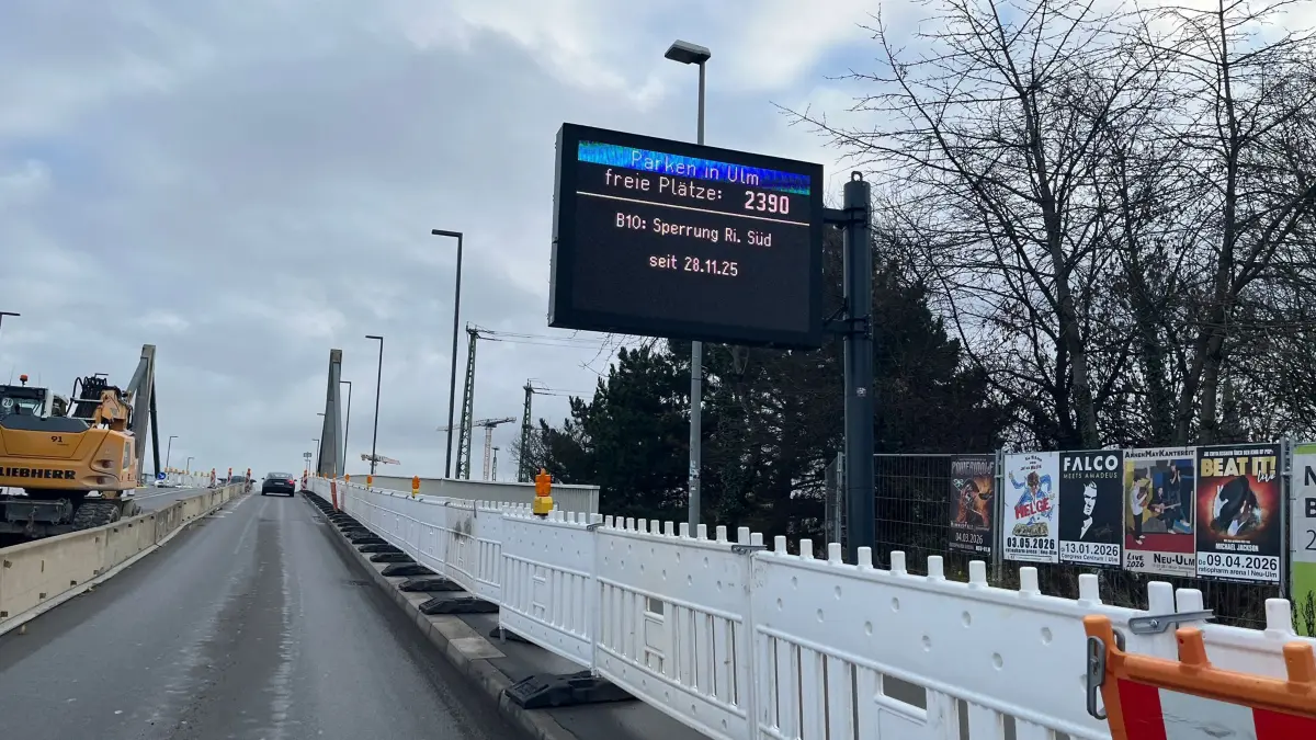 Insgesamt 2390 freie Parkplätze gibt es in Ulm am Montagmorgen nach der B10-Sperrung.