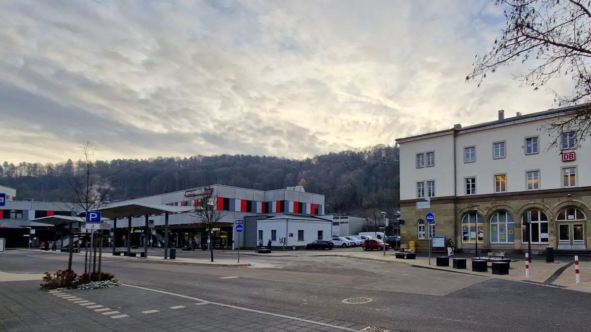 Bei Aggressionsdelikten im öffentlichen Raum rückt immer wieder der Horber Bahnhof mit den angrenzenden Arkaden und dem ZOB in den Fokus.