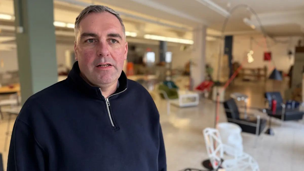 Designstücke in einer ruhigen Ecke Schelklingens: Christian Schmidt hat im ehemaligen Schlecker-Markt ein neues Geschäft eröffnet.