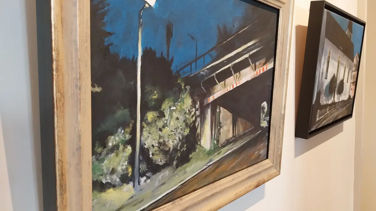 Kunst aus Hechingen: Hier zu sehen die Eisenbahnbrücke über der Tübinger Straße von Klaus Stopper.