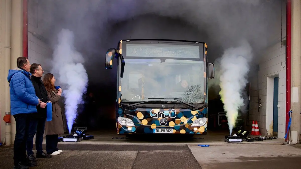 Jubiläumsbus Groß