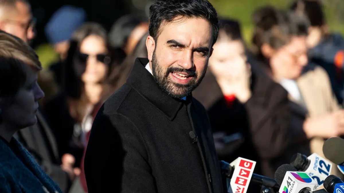 Pressekonferenz des neuen Bürgermeisters von New York City: ARCHIV - 24.11.2025, USA, New York City: Der neue gewählte Bürgermeister von New York City, Zohran Mamdani, spricht auf einer Pressekonferenz im Conservatory Garden im Central Park (zu dpa: «Netanjahu will trotz Mamdanis Warnung nach New York kommen») Foto: Michael Brochstein/ZUMA Press Wire/dpa +++ dpa-Bildfunk +++