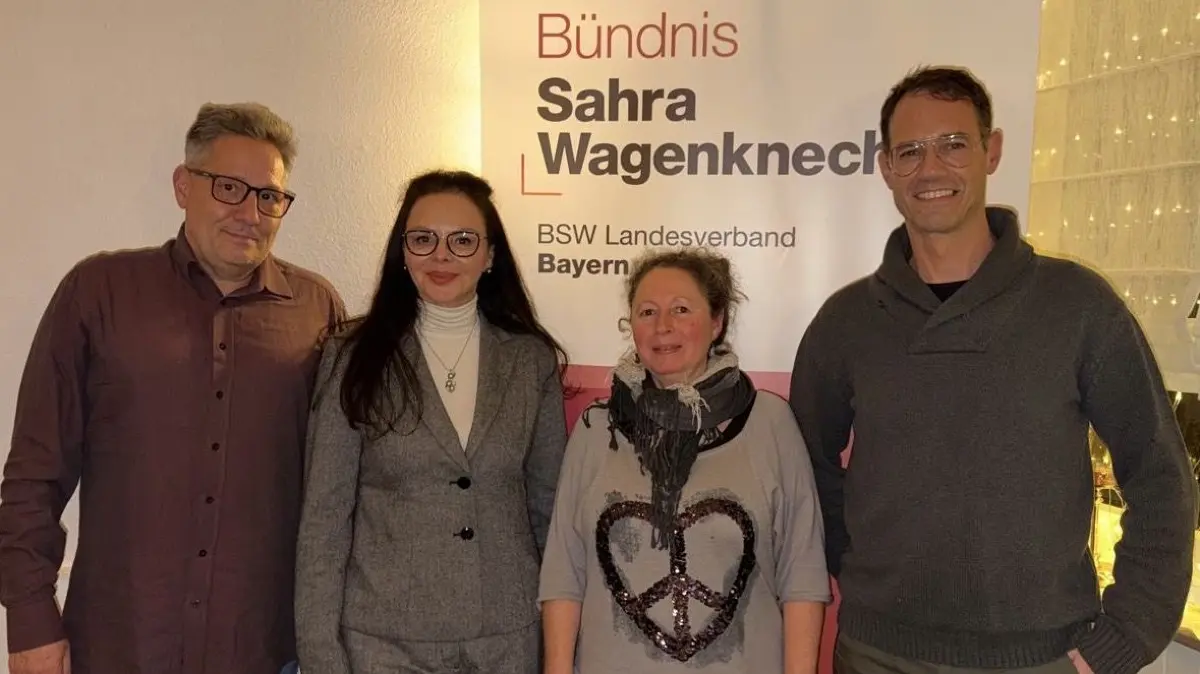 Einige Kandidaten der Neu-Ulmer Liste des BSW (von links): Markus Stuckenbrock, Leila Döring, Gisela Stuckenbrock und Claus-Peter Rohleff.