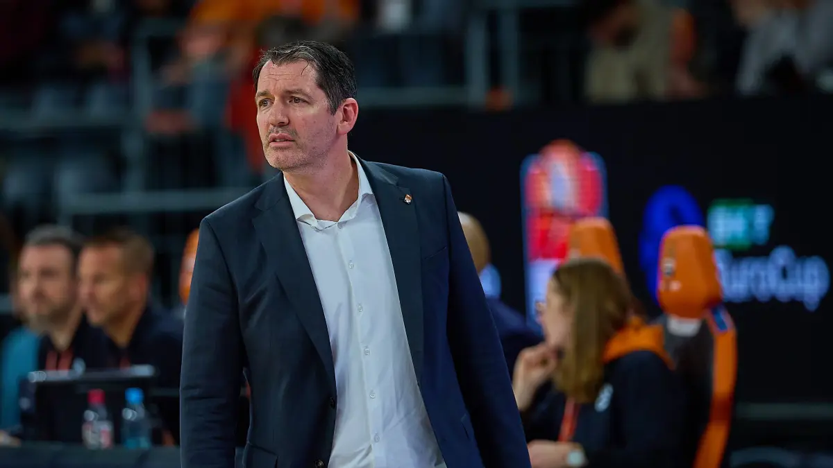 GER, ratiopharm ulm vs. Dolomiti Energia Trento, Basketball, 9. Spieltag, BKT EuroCup, Spielzeit 2025/2026, 04.12.2025 : Ty Harrelson (ratiopharm ulm, Head Coach)
GER, ratiopharm ulm vs. Dolomiti Energia Trento, Basketball, 9. Spieltag, BKT EuroCup, Spielzeit 2025/2026, 04.12.2025
Foto: Eibner-Pressefoto/Gerald Oelze-de Stoppany