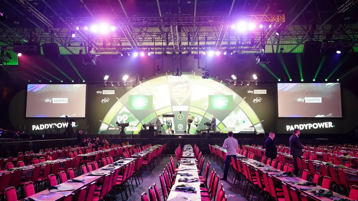 Alexandra Palace: ARCHIV - 03.01.2025, Großbritannien, London: Darts: WM, Finale, Littler (England) - van Gerwen (Niederlande). Ein Blick in den Veranstaltungsort Alexandra Palace. (zu dpa: «Ally Pally statt Saudi-Arabien: Darts-WM bleibt in London») Foto: Zac Goodwin/PA Wire/dpa +++ dpa-Bildfunk +++