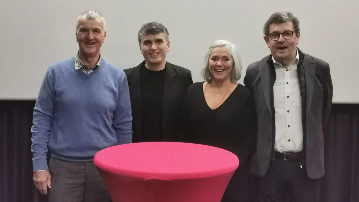 Eröffnung zweiter Saal Kamino mit (von links) Klaus Kupke, Hasan Ugur, Susanne Mayer-Hagmann und Ulrich Bausch.