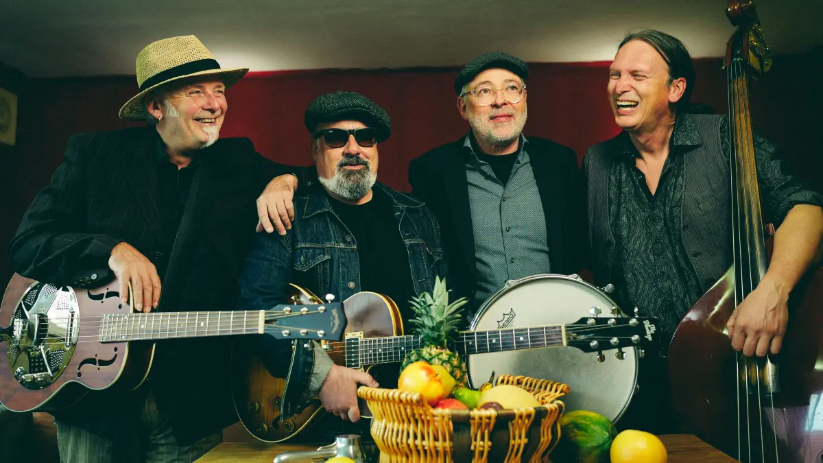 Blues Jucie mixen einen Smoothie aus verschiedenen Blues-Richtungen. Bei ihren Live-Auftritten erklären sie Fakten zur Mutter der