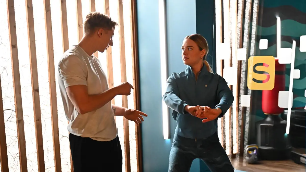 Lennox (Leif Lunburg) und Nele (Maria Müller) müssen offenbar ihre Profikarrieren beenden.
