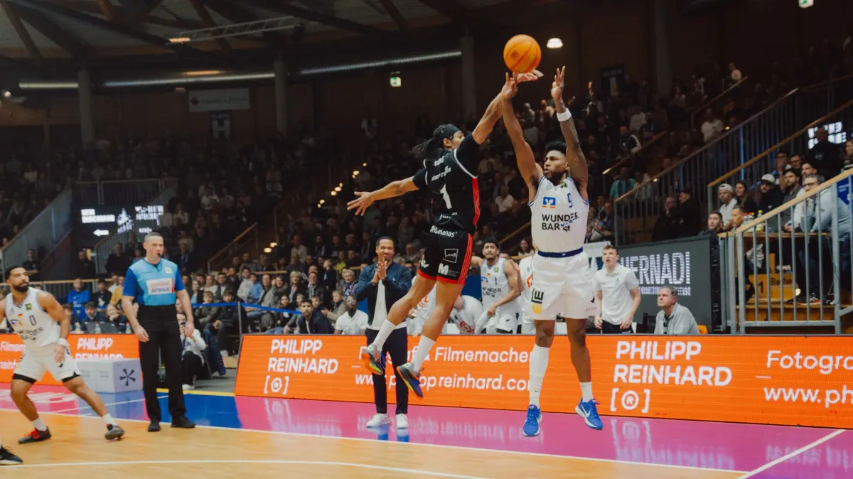 05.12.2025 Barmer ProA, 11. Spieltag, HAKRO Merlins Crailsheim vs. SBB Baskets Wolmirstedt, Saison 2025/2026: Anthony Malik Gaines