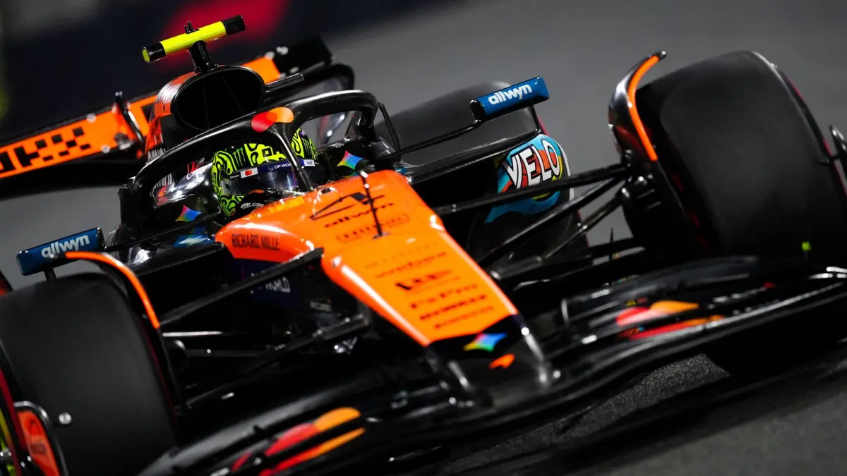 Motorsport: Formel-1-Weltmeisterschaft, Grand Prix von Abu Dhabi: 06.12.2025, Vereinigte Arabische Emirate, Abu Dhabi: McLaren-Pilot Lando Norris beim Qualifying zum Großen Preis von Abu Dhabi. Foto: David Davies/PA Wire/dpa +++ dpa-Bildfunk +++
