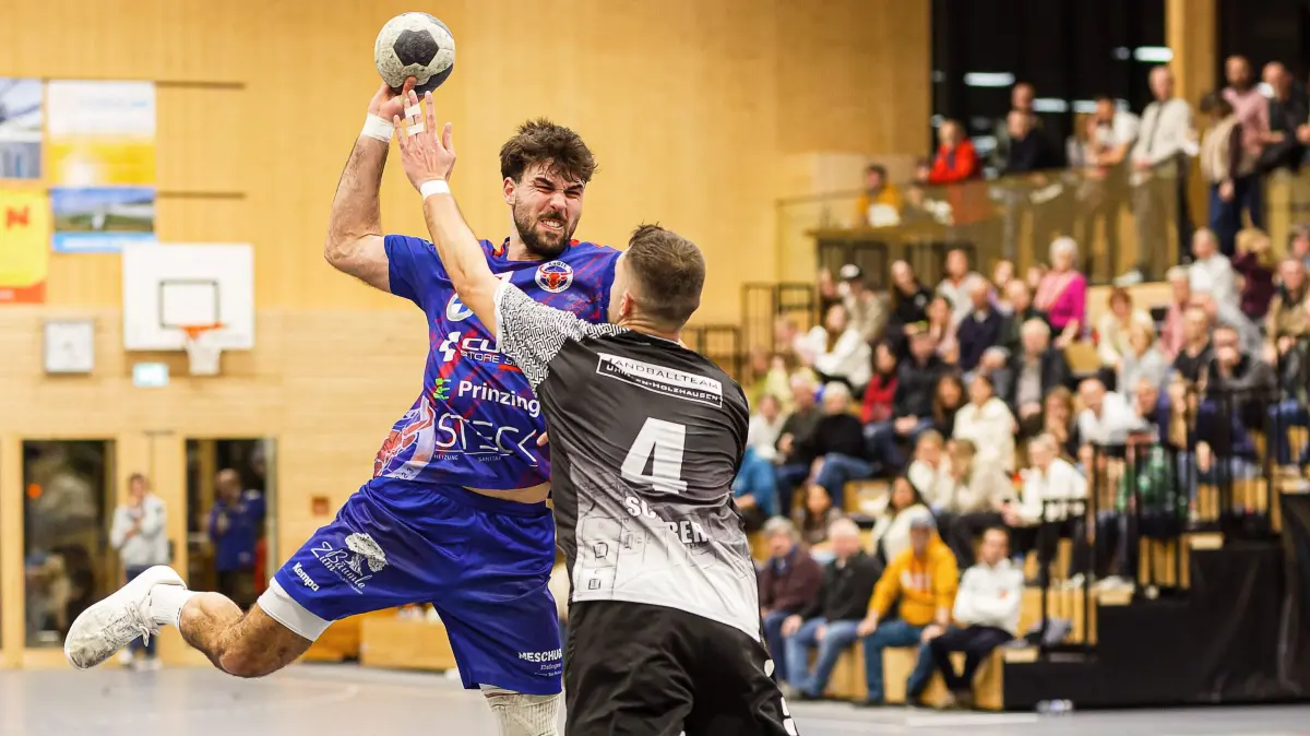 Handball Landesliga: Handball Landesliga; KuGiS Handball - HT Uhingen-Holzhausen;
Marcos Haas (SG KuGi, #9);
06.12.2025; Bosig Hohensteinhalle; Gingen.
Foto: Thomas Madel