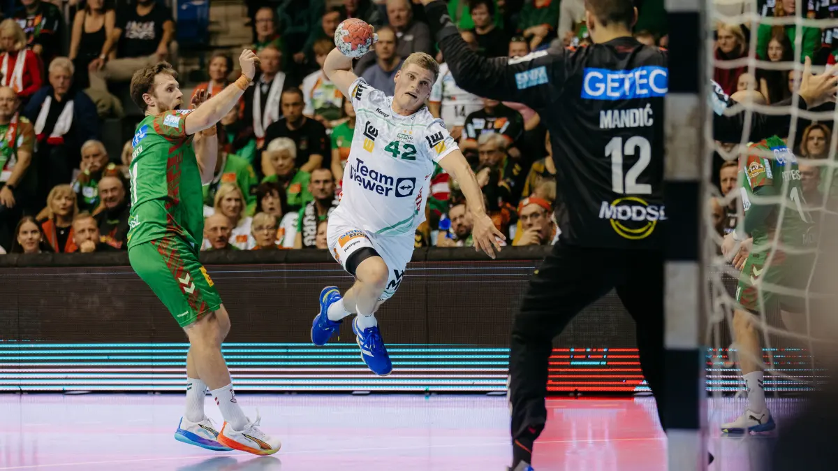 SC Magdeburg (SCM) vs. FRISCH AUF! Goeppingen (FAG), Handball, Maenner, Daikin Handball Bundesliga (HBL), 15. Spieltag, Spielzeit 2025/2026, 07.12.2025: Martin HANNE (FRISCH AUF! Goeppingen, #42) erzielt ein Tor, Aktion, Torwurf
SC Magdeburg (SCM) vs. FRISCH AUF! Goeppingen (FAG), Handball, Maenner, Daikin Handball Bundesliga (HBL), 15. Spieltag, Spielzeit 2025/2026, 07.12.2025
Foto: Eibner-Pressefoto/Oliver Schmidt
