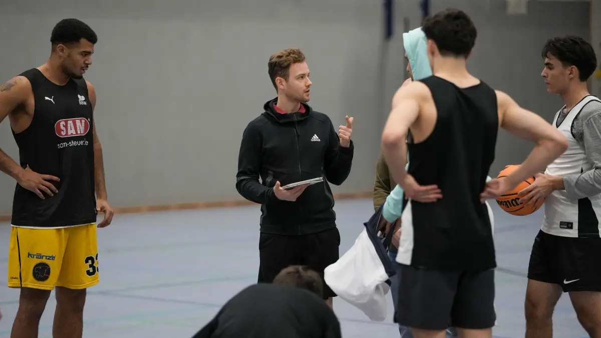 Basketball Regionalliga - Training - Sport - Trainer - Vöhringen: Trainer: Max Kihm
