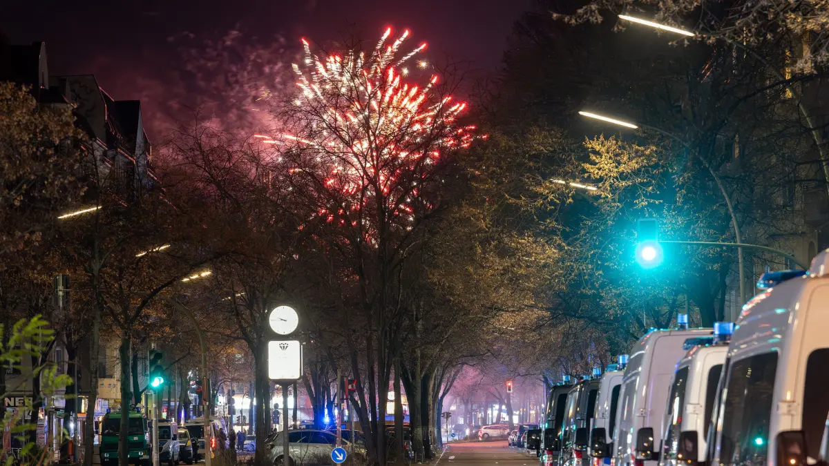 Für viele Menschen ist das richtige Feuerwerk an Silvester entscheidend. Doch was darf man eigentlich aus den Nachbarländern nach Deutschland einführen?
