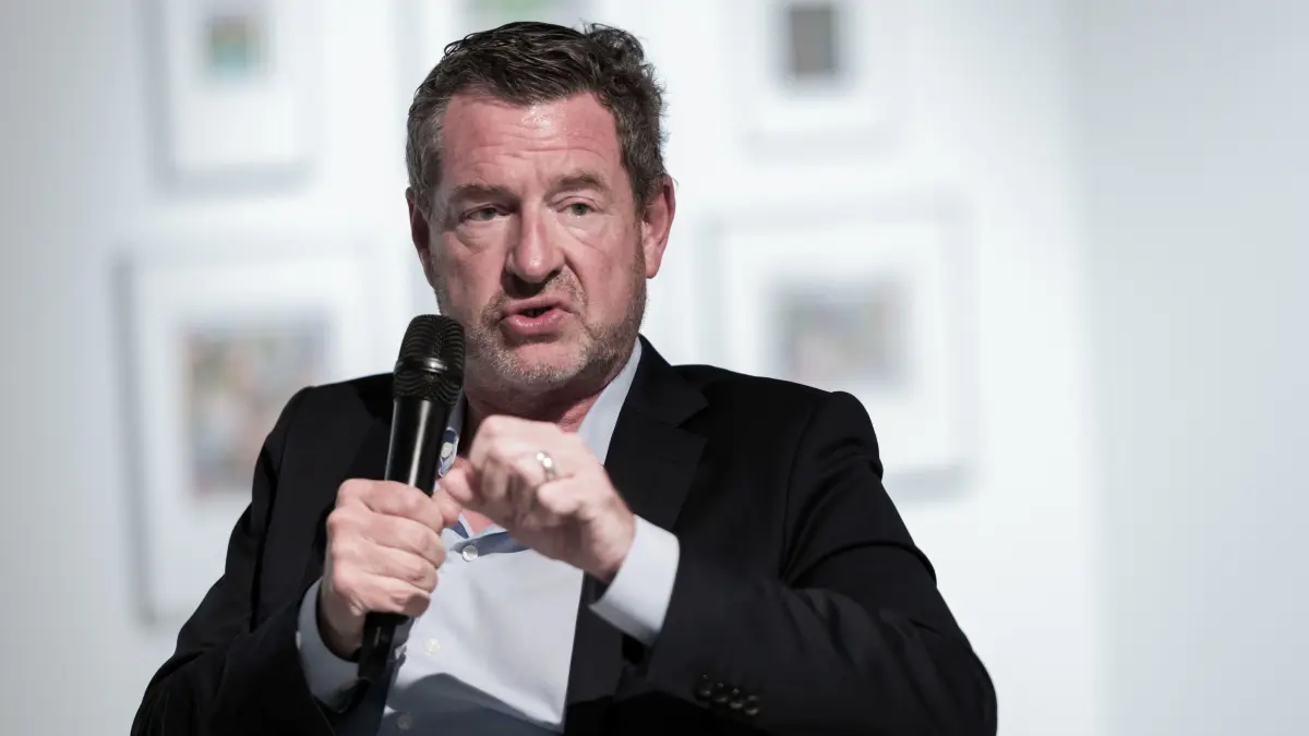 Kai Diekmann im Neuen Kunstmuseum in Tübingen