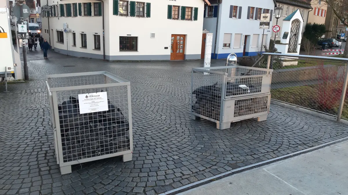 Sandsack-Sperren an der Josef-Eberle-Brücke