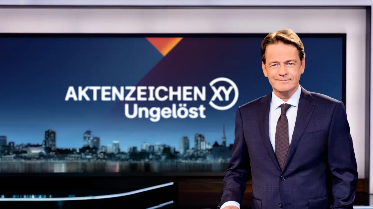 Moderator Rudi Cerne präsentiert die Fahndungssendung „Aktenzeichen XY... Ungelöst“ im ZDF.