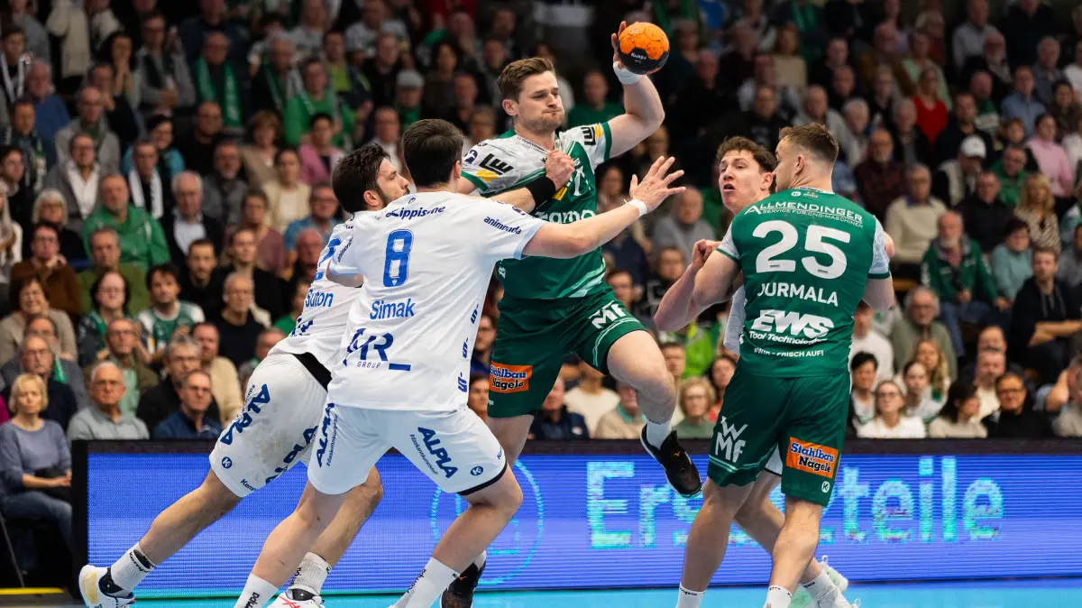 GER, FRISCH AUF! Goeppingen vs. TBV Lemgo, Handball, Bundesliga, 16. Spieltag, Spielzeit 2025/2026, 10.12.2025,: David SCHMIDT (FRISCH AUF! Goeppingen, #77)
GER, FRISCH AUF! Goeppingen vs. TBV Lemgo, Handball, Bundesliga, 16. Spieltag, Spielzeit 2025/2026, 10.12.2025,
Foto: Eibner-Pressefoto/Oliver Schmidt