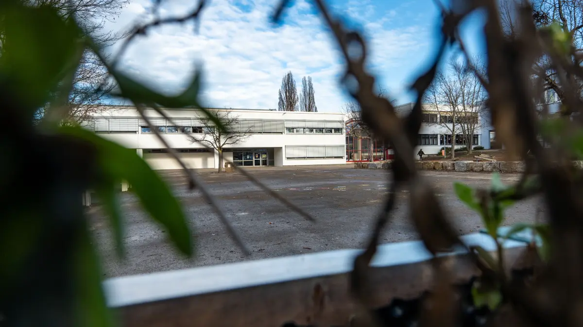Salach Staufeneckschule Pausenhof Schulgelände Schulhof