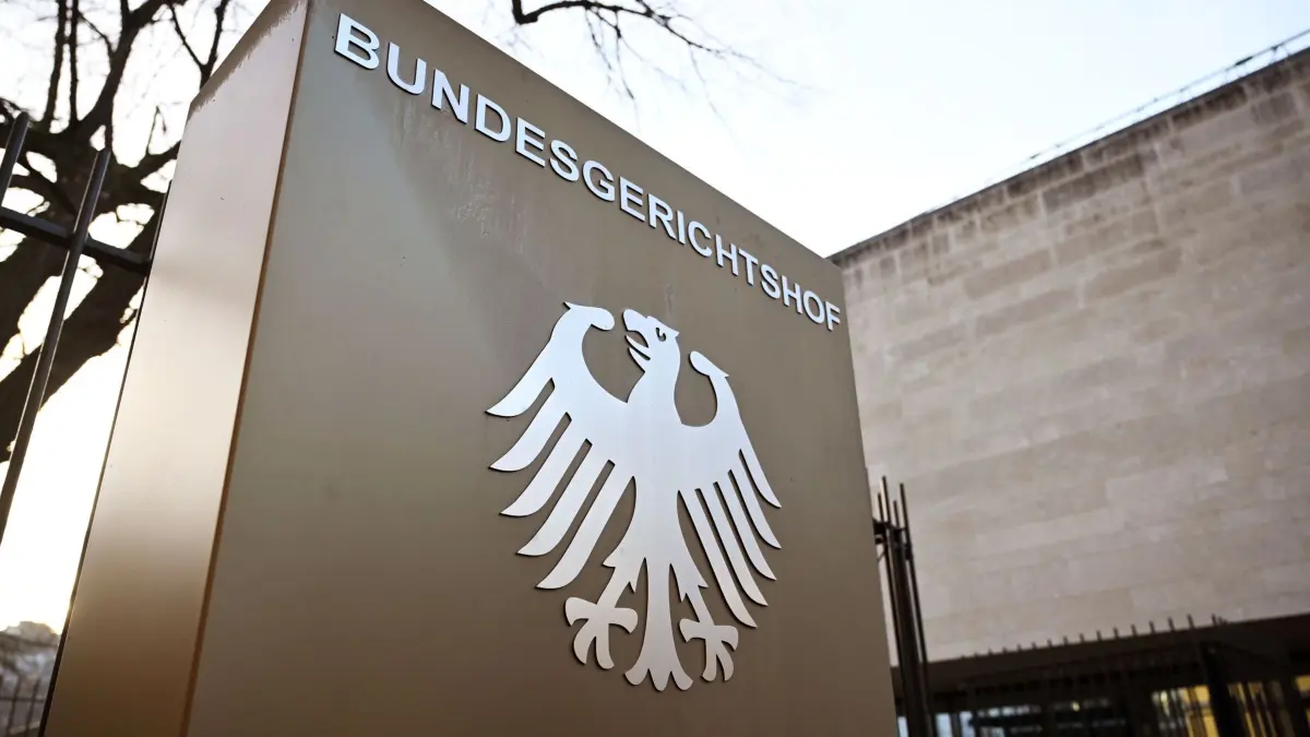 Schild mit Bundesadler und dem Schriftzug Bundesgerichtshof