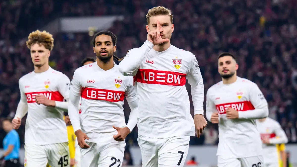 VfB Stuttgart - Maccabi Tel Aviv: 11.12.2025, Baden-Württemberg, Stuttgart: Fußball: Europa League, VfB Stuttgart - Maccabi Tel Aviv, Vorrunde, 6. Spieltag, MHPArena. Maximilian Mittelstädt (VfB Stuttgart, vorne) jubelt nach seinem Tor zum 3:0. Foto: Tom Weller/dpa +++ dpa-Bildfunk +++
