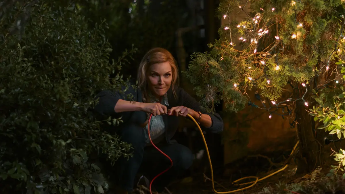 Die Weihnachtskomödie „Oh. What. Fun.“ ist seit Dezember bei Prime Video verfügbar – und mit Michelle Pfeiffer in der Hauptrolle auch noch mit echter Starbesetzung.
