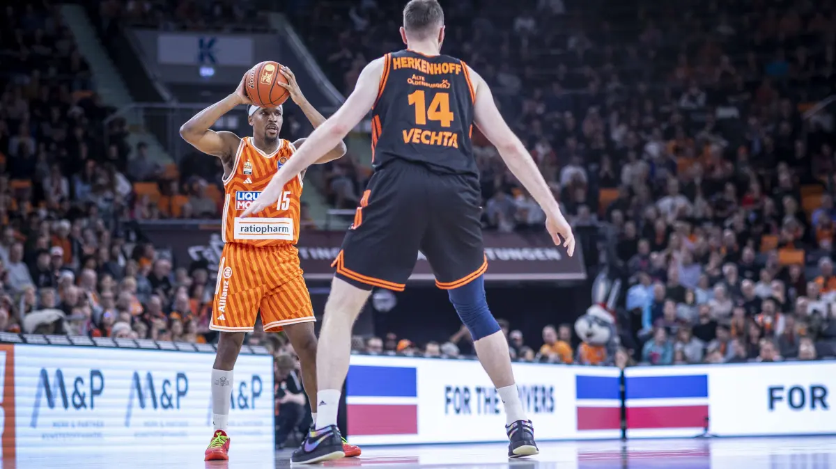 Basketball: So war das Spiel von Ratiopharm Ulm (orange) gegen Rasta Vechta (schwarz)