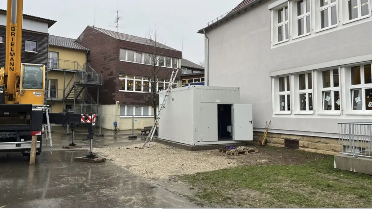 Das neue Blockheizkraftwerk an der Anne-Frank-Schule wurde jüngst in Betrieb genommen.