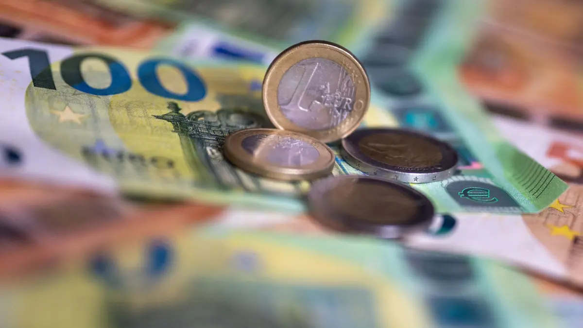 Der Landkreis Esslingen rechnet im Haushalt 2026 mit einem Fehlbetrag von fünf Millionen Euro (Symbolbild).