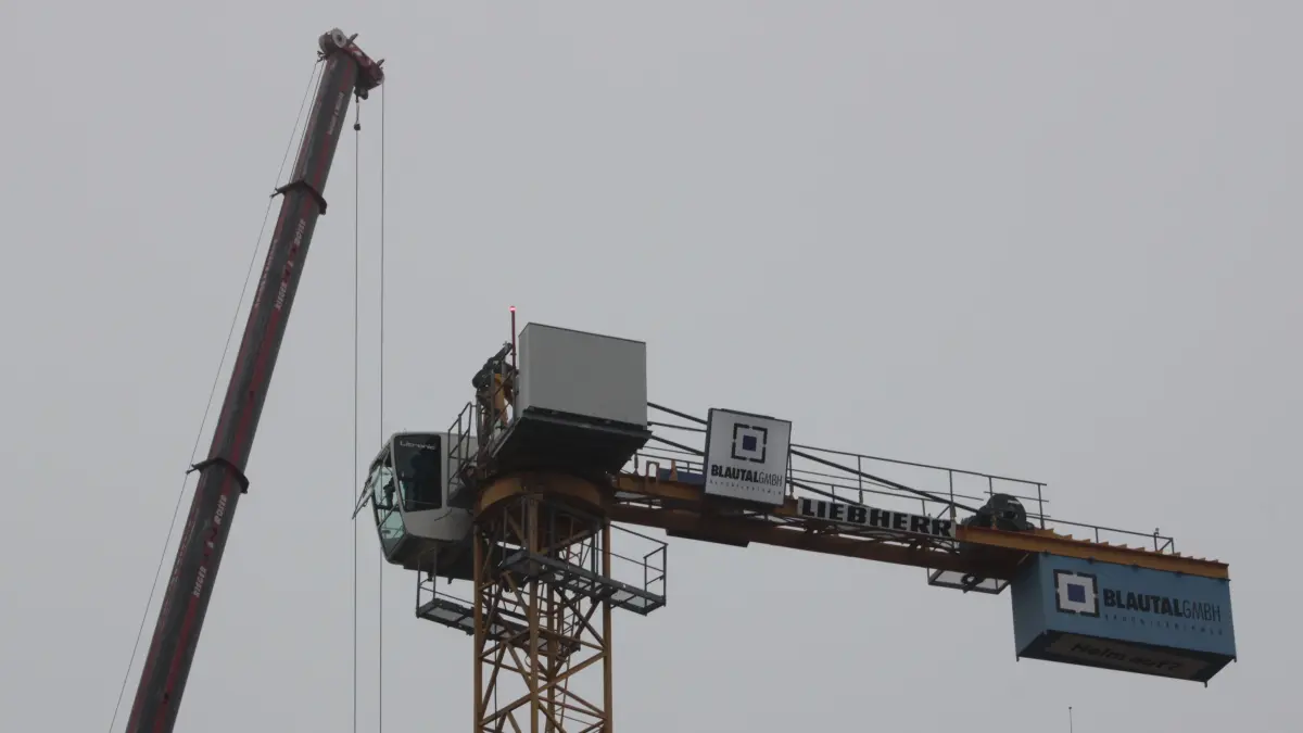 Liebherr-Kran in Offenhausen