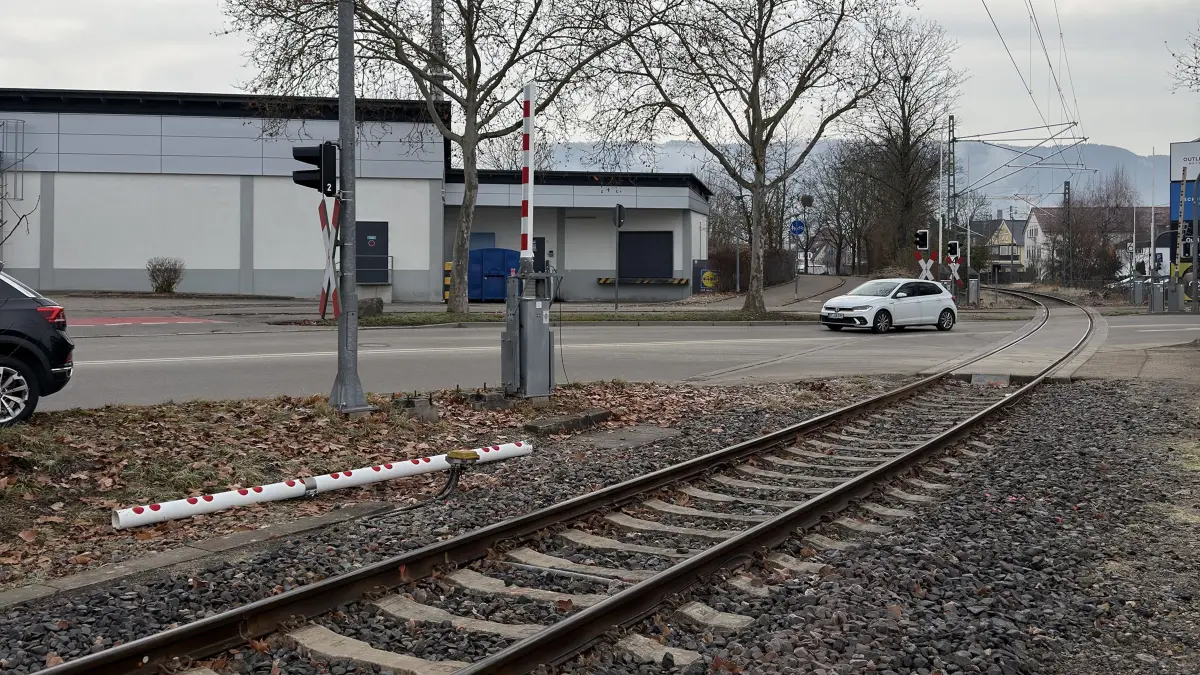 Defekte Bahnschranke, Noyon-Allee, Metzingen