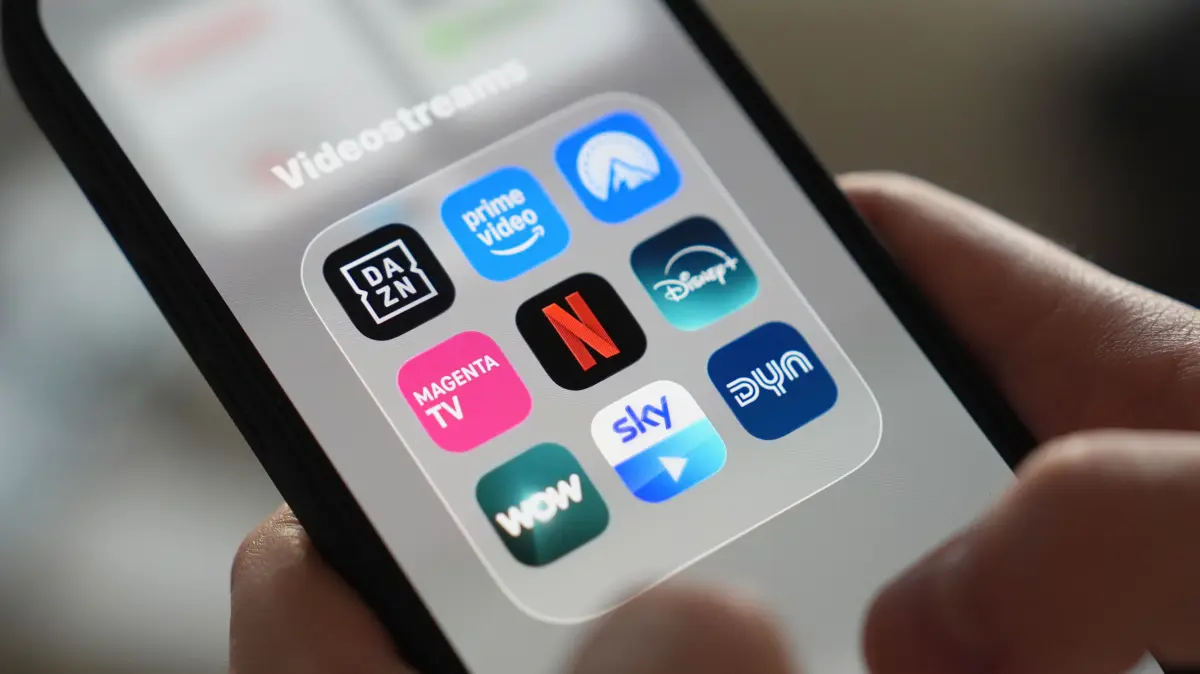 Wer gerne Serien schaut, hat eine große Auswahl von Streamindiensten. Welche Shows erscheinen m Jahr 2026?