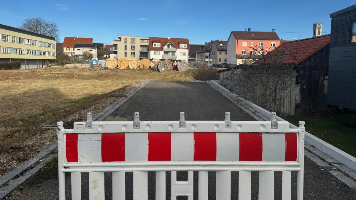 Wann dieser Stichweg in den ehemaligen Pflegecampus eine Fortsetzung bekommt, ist noch nicht klar.