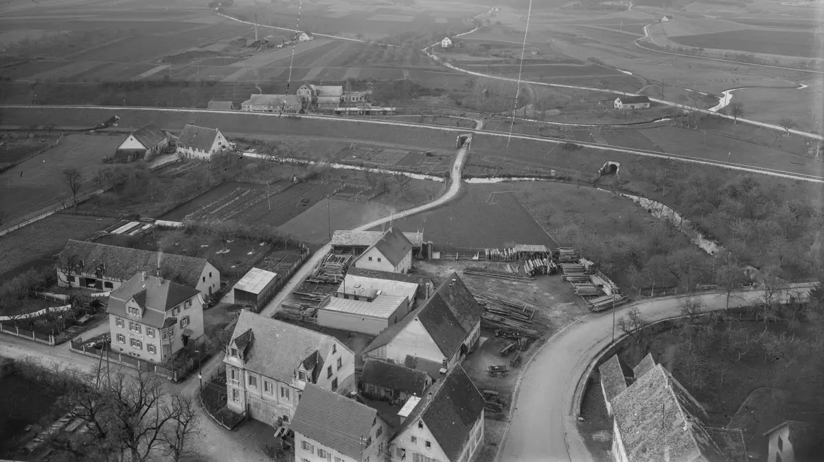 Blick vom Turm der Liebfrauenkirche: Die Aufnahme zeigt das westliche Vorfeld der Stadt Ehingen nach 1924, das sich seither stark verändert hat.