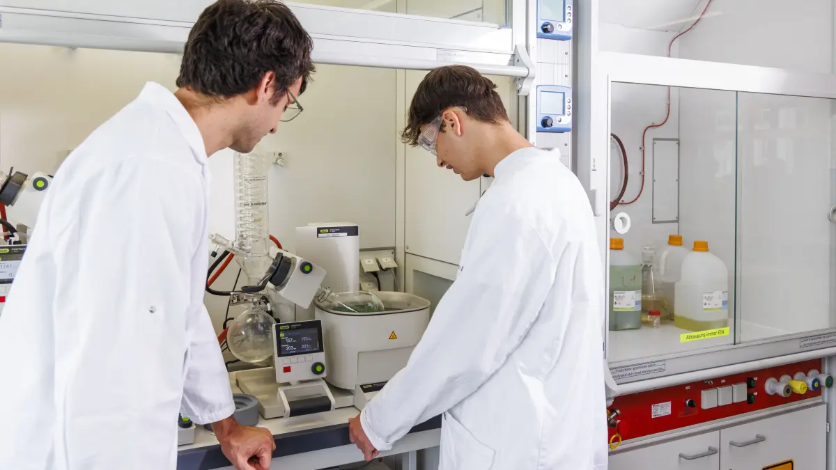 Kilian-von-Steiner-Schule, Schule, Laupheim, Unterricht, Schüler, Fachunterricht, Biotechnologie, Labore,