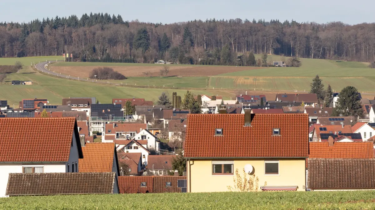 Uhingen Holzhausen evt. Photovoltaik zwischen Ort und Fa. Reppermund