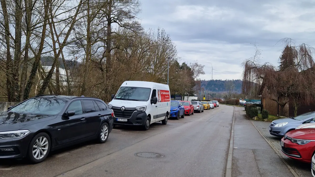 In der Eschau in Gaildorf wird seitlich geparkt.
