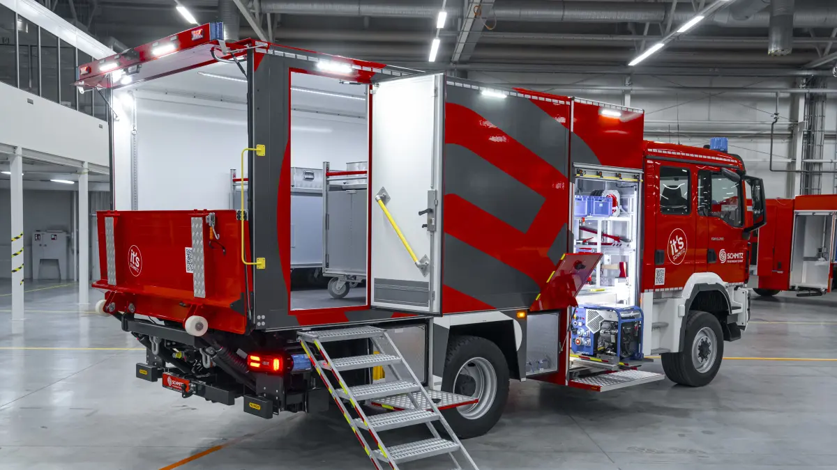 Gerätewagen GW-L2 von MAN mit aufbauten der Firma Schmitz Feuerwehrtechnik
