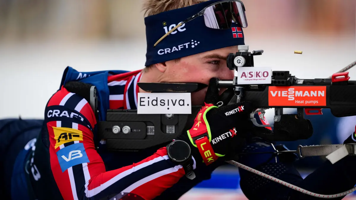 Norway's Isak Leknes Frey fires his rifle during a training ahead of the men's 10km sprint event of the IBU Biathlon World Cup, in Le Grand Bornand, near Annecy, southeastern France, on December 19, 2025. (Photo by Olivier CHASSIGNOLE / AFP)