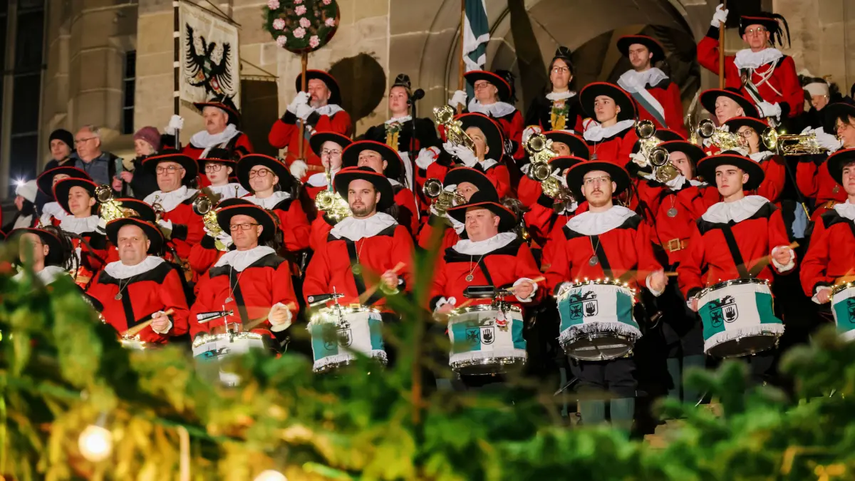 Abschluss Weihnachtsmarkt Schwäbisch Hall - Auftritt großer Siedershof