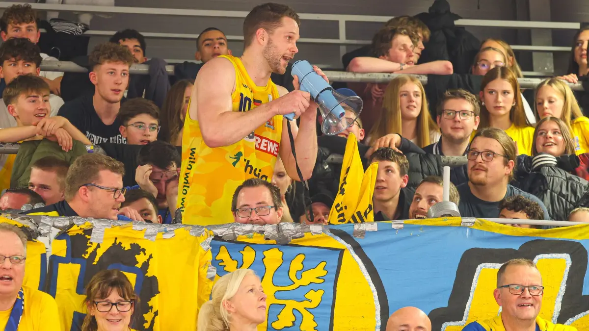 Fabian Bleck war bei den Fans der HAKRO Merlins Crailsheim sehr beliebt, bei den Fans von Phoenix Hagen ist das nicht anders. Der verlorene Sohn ist zu den Ursprüngen seiner Profikarriere und in seine Heimat zurückgekehrt.